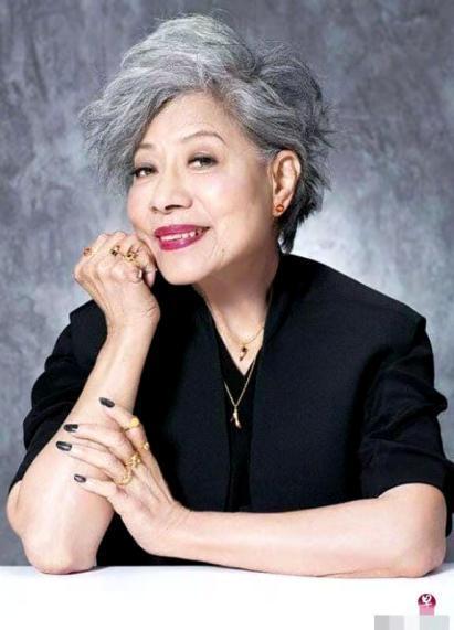 欧阳震华为86岁罗兰庆生因演鬼婆被嫌晦气至今无人敢娶