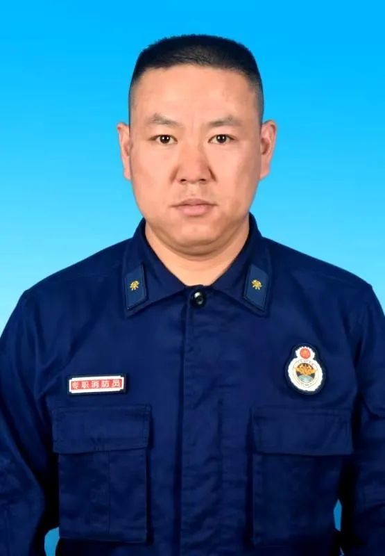 学习他们用初心扛起使命用行动展现担当
