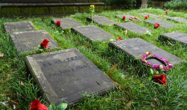 实拍云南腾冲远征军公墓,看完忍不住流泪,图7那些墓