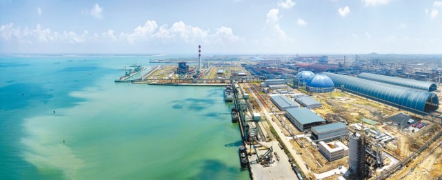俯瞰东海岛,巴斯夫(广东)一体化基地,中科(广东)炼化一体化,宝钢湛江