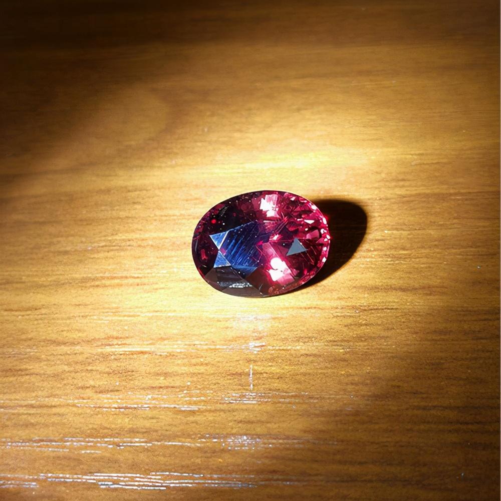 芬达石变色石榴石星光石榴石大家会挑选这3种石榴石吗