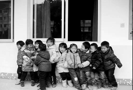 70年代的老照片,90后看不懂,80后看完沉默,70后看完流泪