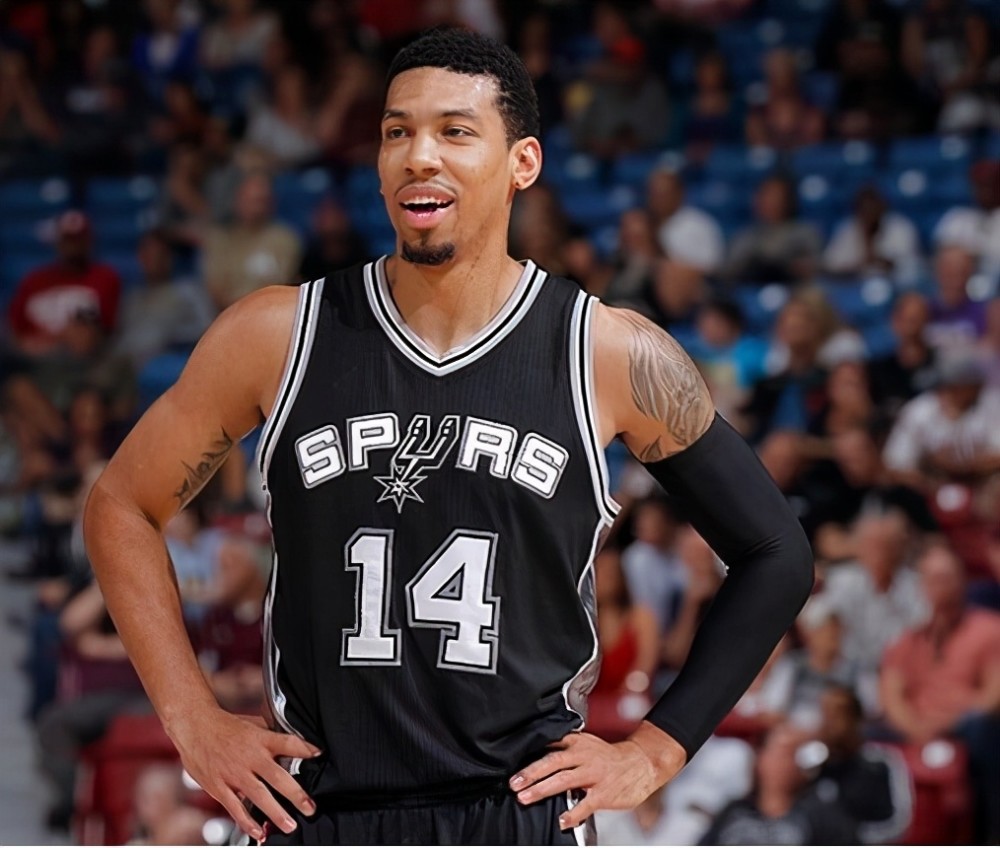 丹尼-格林,历尽磨难终见曙光,一位被命运眷顾的篮球手!_腾讯新闻