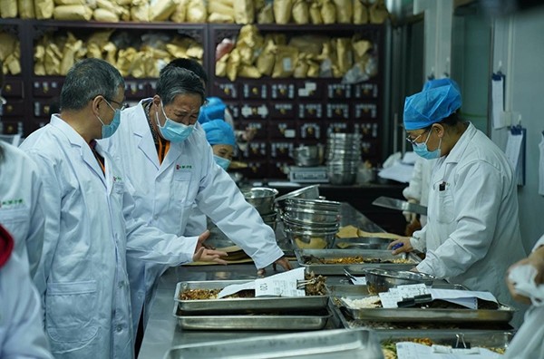 北京药品监察大使受聘上岗 将对互联网中医诊疗平台药