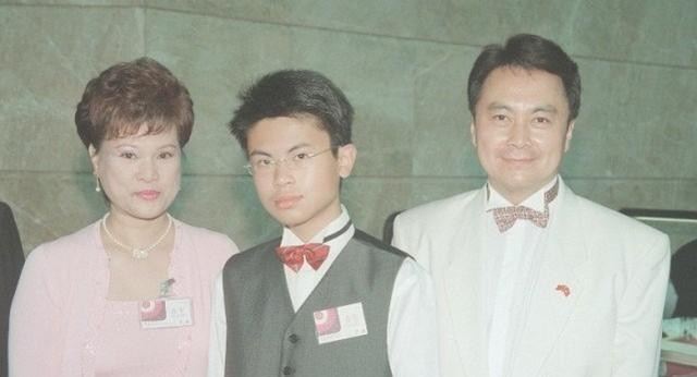 今日出殡港剧花旦梁淑庄因胰腺癌离世将同丈夫刘志荣合葬