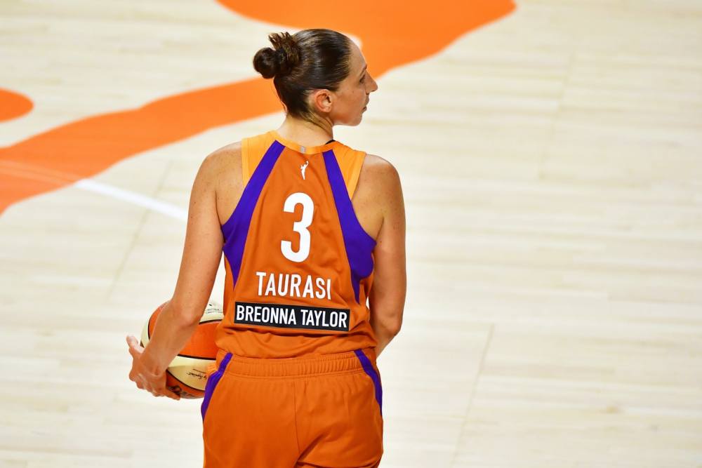 立场倾向保守的莱夫勒却去信总裁恩格尔伯特(cathy engelbert)反对有