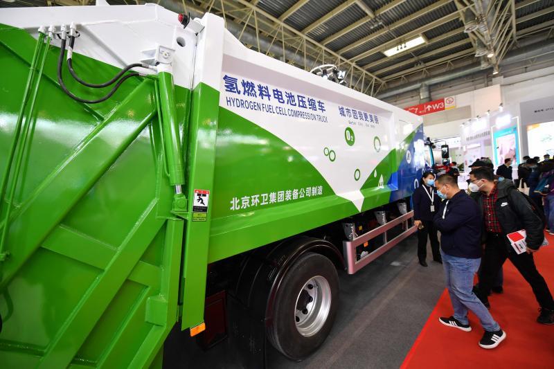 氢燃料电池环卫车首次亮相北京