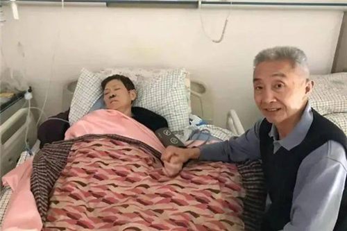 戴建业|博士生导师四处演讲，拍短视频月入超5万，网友：毫无文人风骨