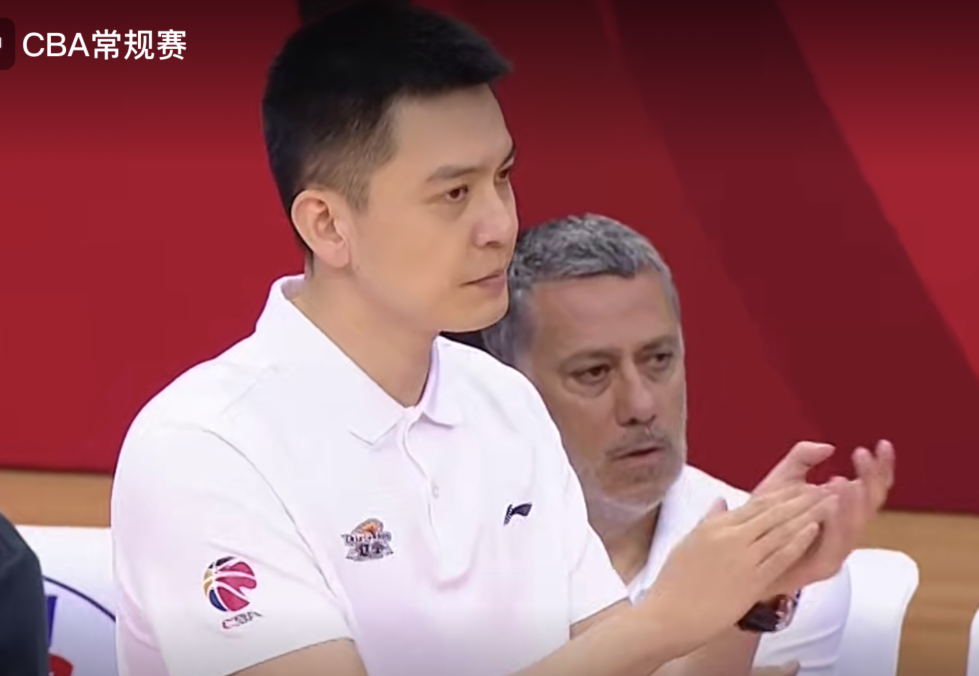 狂轰48分梅奥末节拯救辽宁杨鸣疯狂鼓掌没有郭艾伦一样强