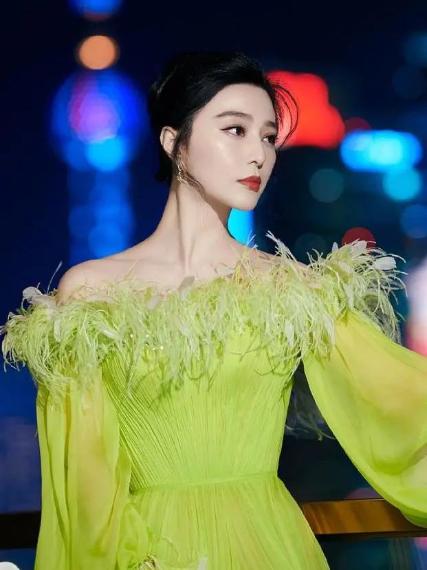 范冰冰|她的美貌热搜，真让人一头雾水