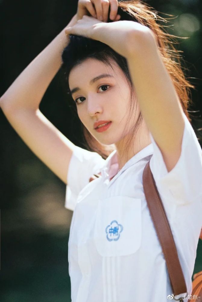 范冰冰|她的美貌热搜，真让人一头雾水