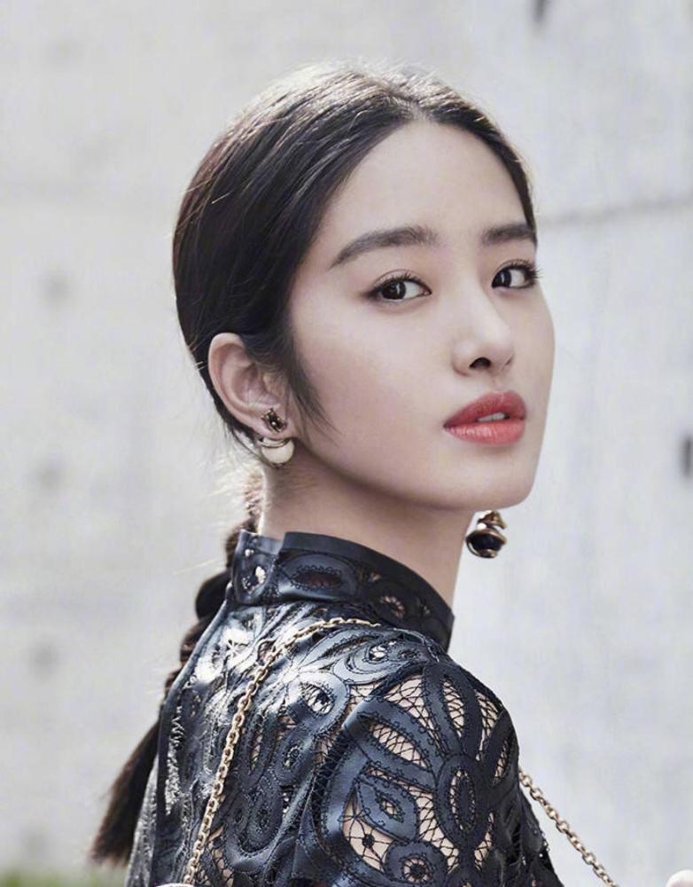 范冰冰|她的美貌热搜，真让人一头雾水