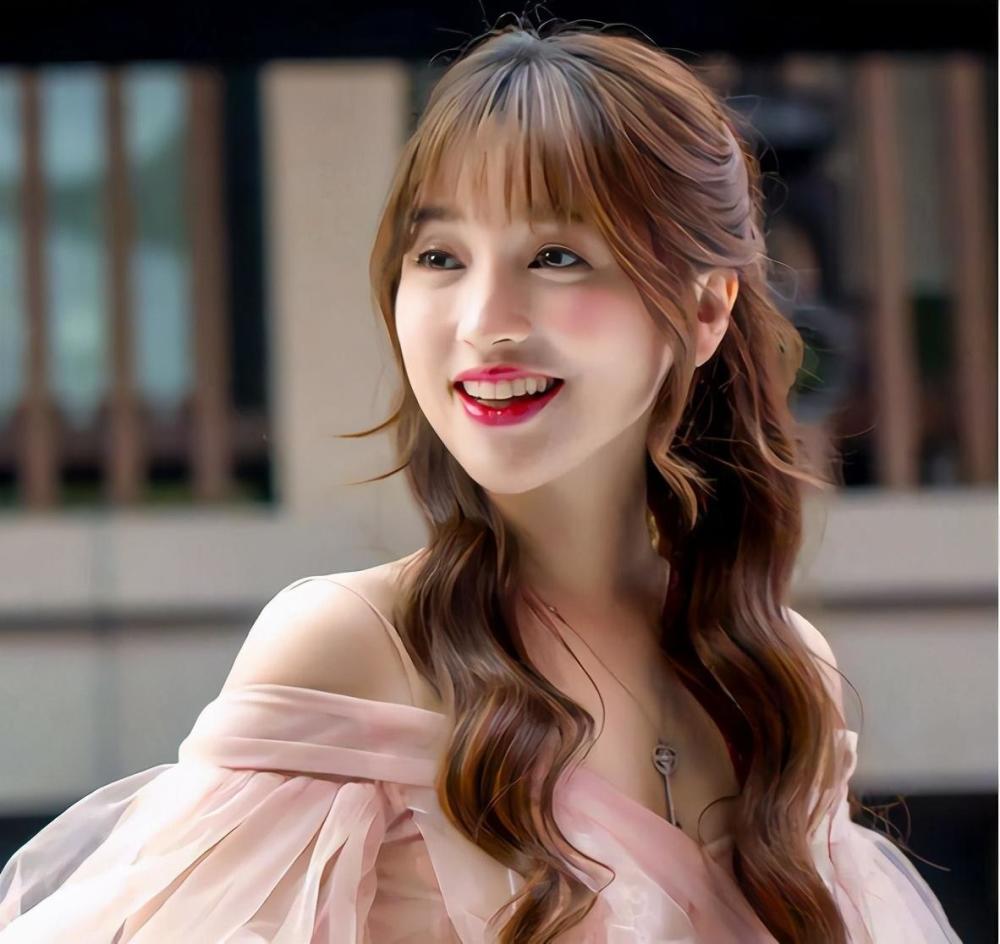 黄晓明|浪姐三人组拼单给黄晓明买蛋糕，本尊回复太可怜，网友的话真相了