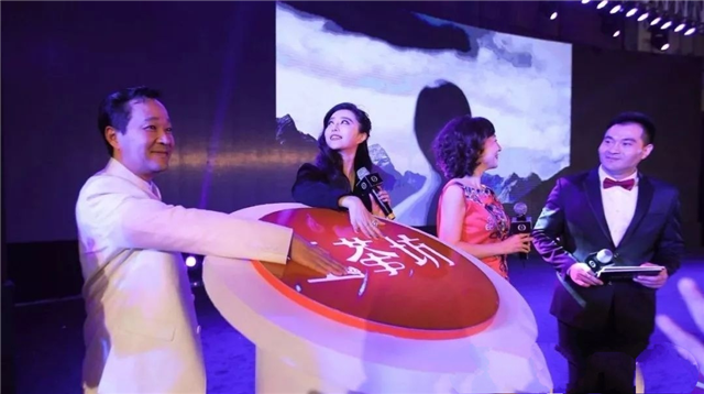 范冰冰|范冰冰被指涉及530亿诈骗案，她懒理谣言晒自拍，心情不受影响