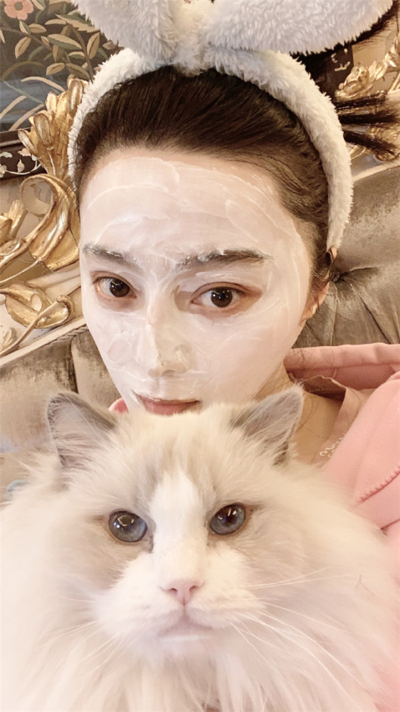 范冰冰|范冰冰被指涉及530亿诈骗案，她懒理谣言晒自拍，心情不受影响