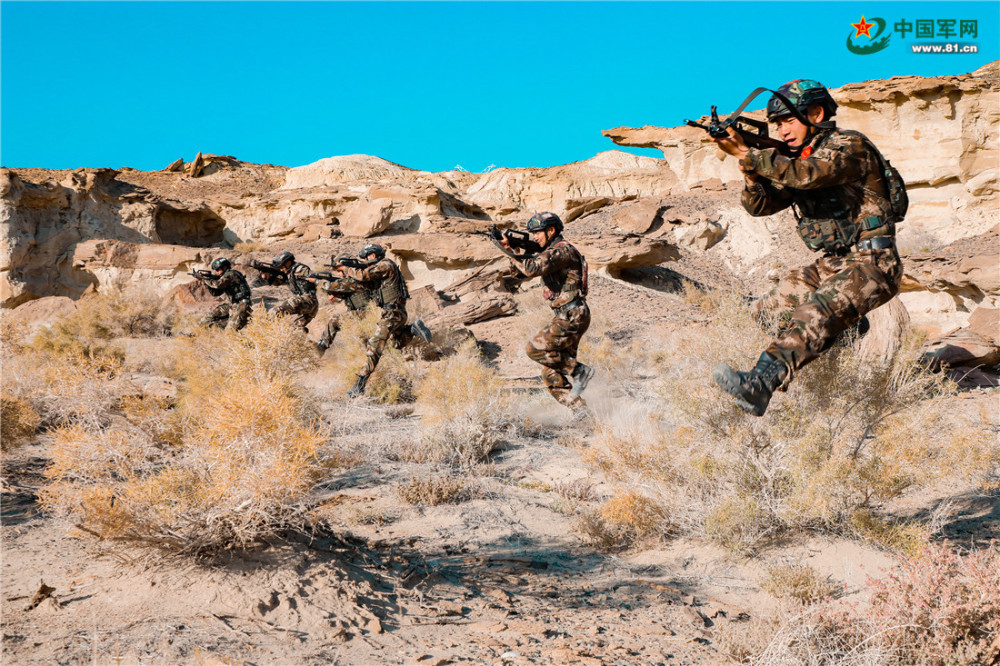 向战而行武警新疆总队克拉玛依支队实战化训练激战正酣