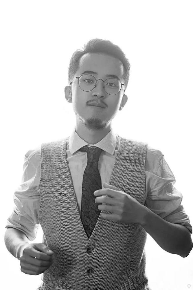 人像光影里的北大英雄