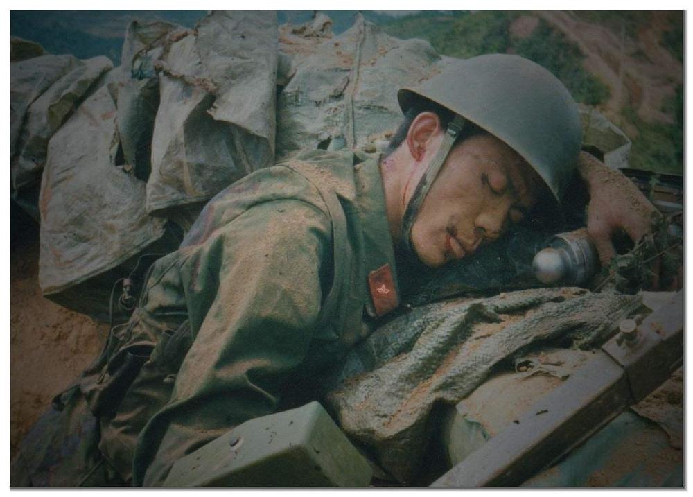 对越自卫反击战,血战老山,你想象不到的惨烈瞬间_腾讯新闻