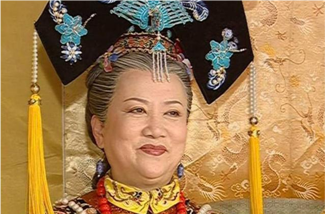 她是"太后专业户",却不知年轻时有多美,惊为天人也不为过!