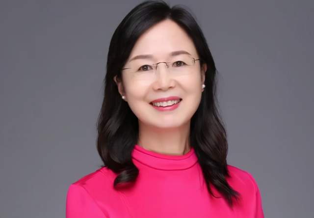 尹建莉女儿高考语文140分从未给她补课主要重视这2点