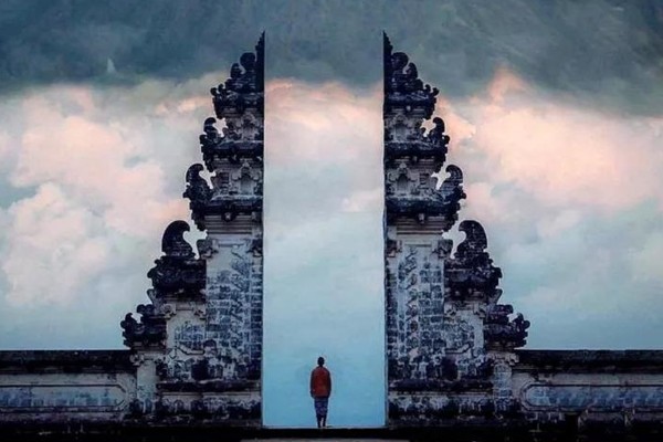 灵签占卜:天堂大门你凭直觉选一个,测出上天为你打开了什么门!