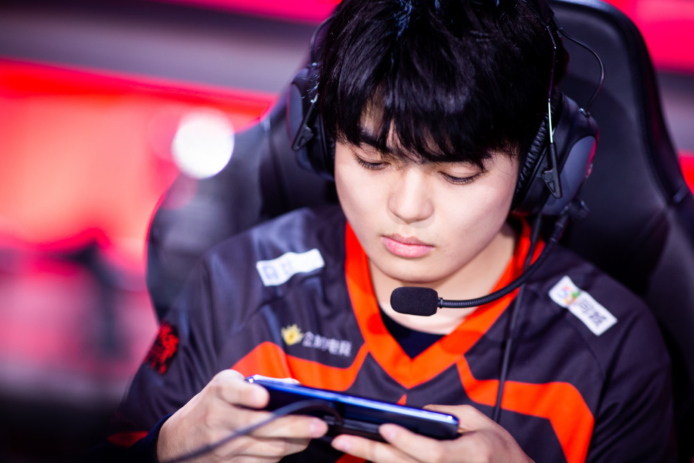 estarpro之所以没买汤汤,那是因为当时有更好的选择