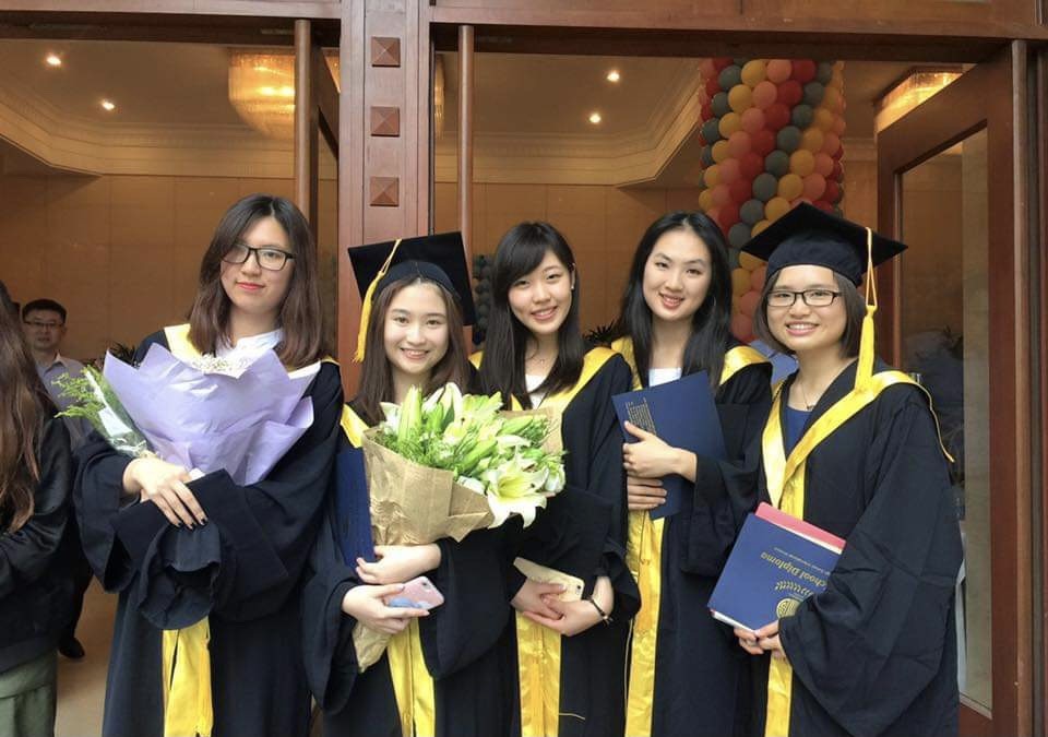 任正非小女儿姚思为旧照曝光简直变脸区别网友有钱真好