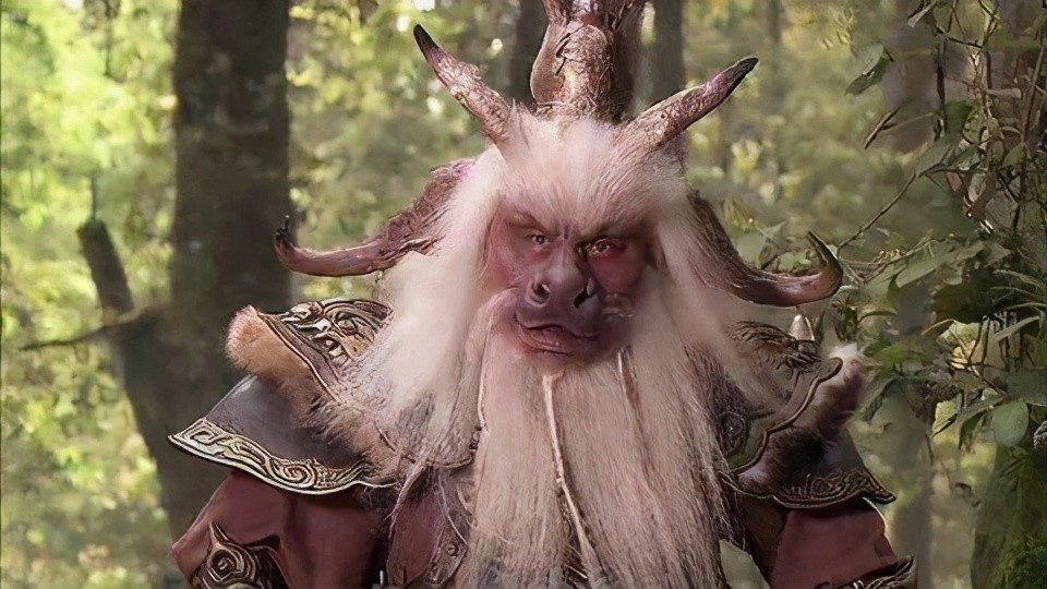 金睛兽|避水金睛兽什么来历，为何成为牛魔王坐骑？老牛有何本事降服龙族