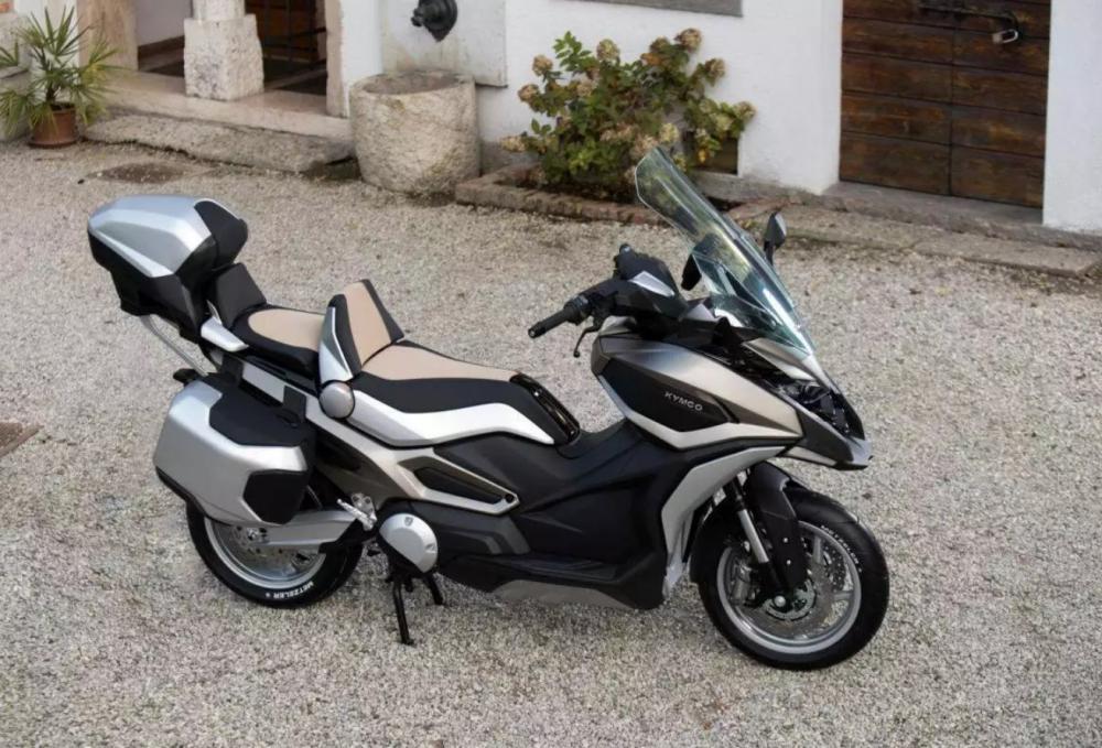 光阳"x-adv"要来了 cv2跨界踏板 将在11月26发布_腾讯新闻