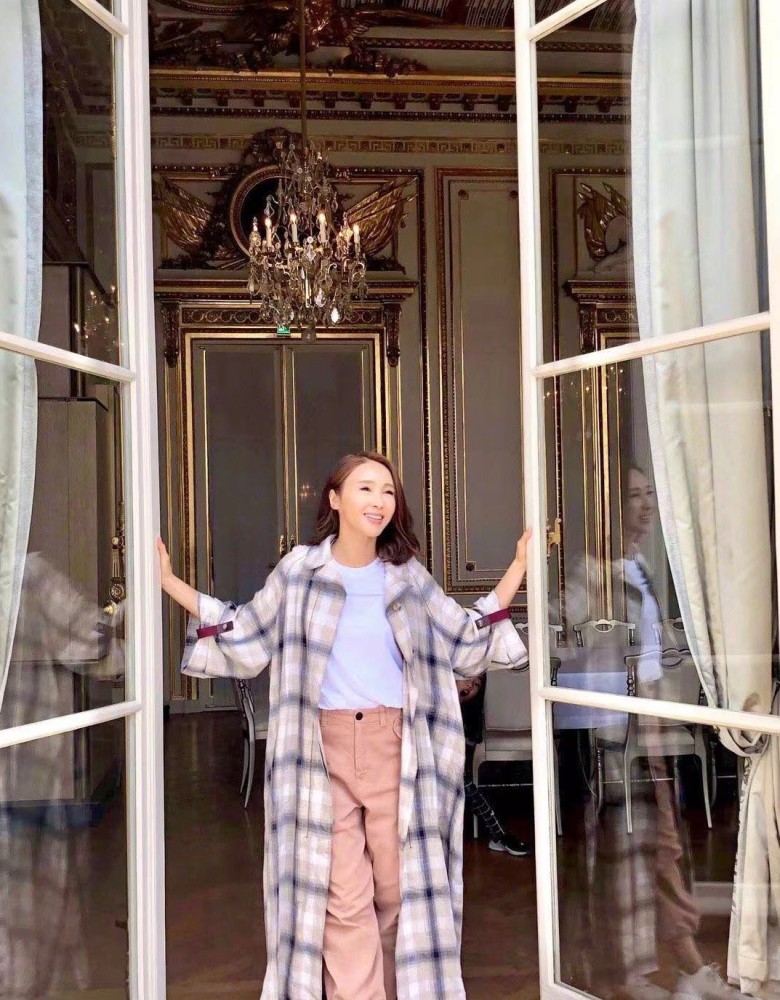 黎姿|黎姿公开三亿豪宅内景，奢华堪比皇宫，吃个夜宵比餐厅还要讲究