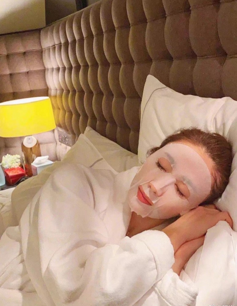 黎姿|黎姿公开三亿豪宅内景，奢华堪比皇宫，吃个夜宵比餐厅还要讲究