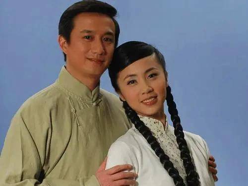 孙莉|43岁孙莉大秀舞姿腰间赘肉抢镜，怕是被黄老师这个煮夫喂肥的