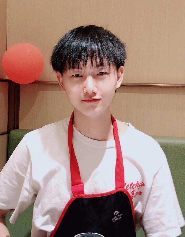 人气流失后fmvp不如狗?久诚被公开质疑,猫神被雪藏,只有他特例