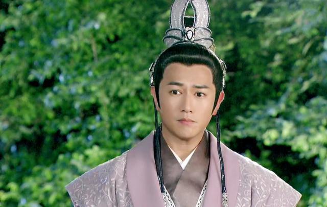 tvb男神陈键锋罕见露面,胡子拉碴星相全无,发福严重不敢认