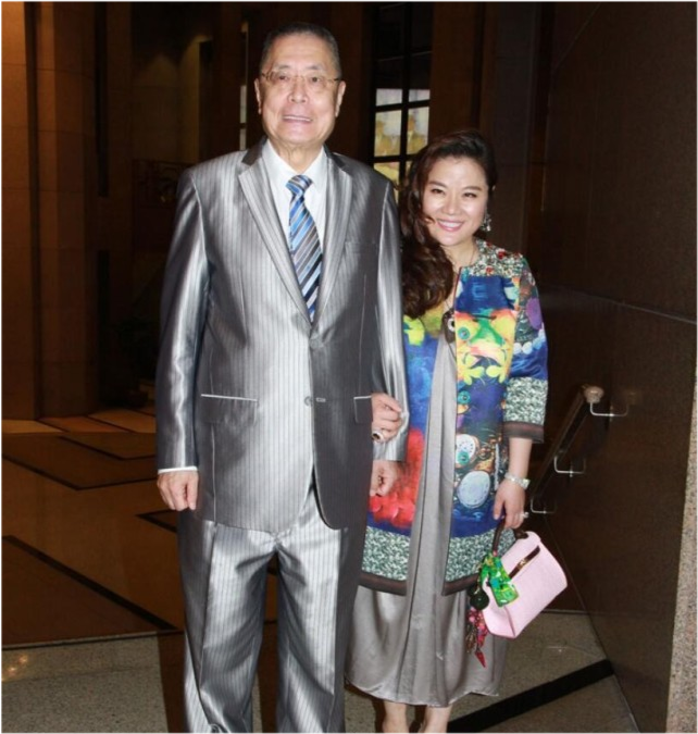 81岁艺术家刘诗昆再当爸44岁妻子产女月薪10万请月嫂