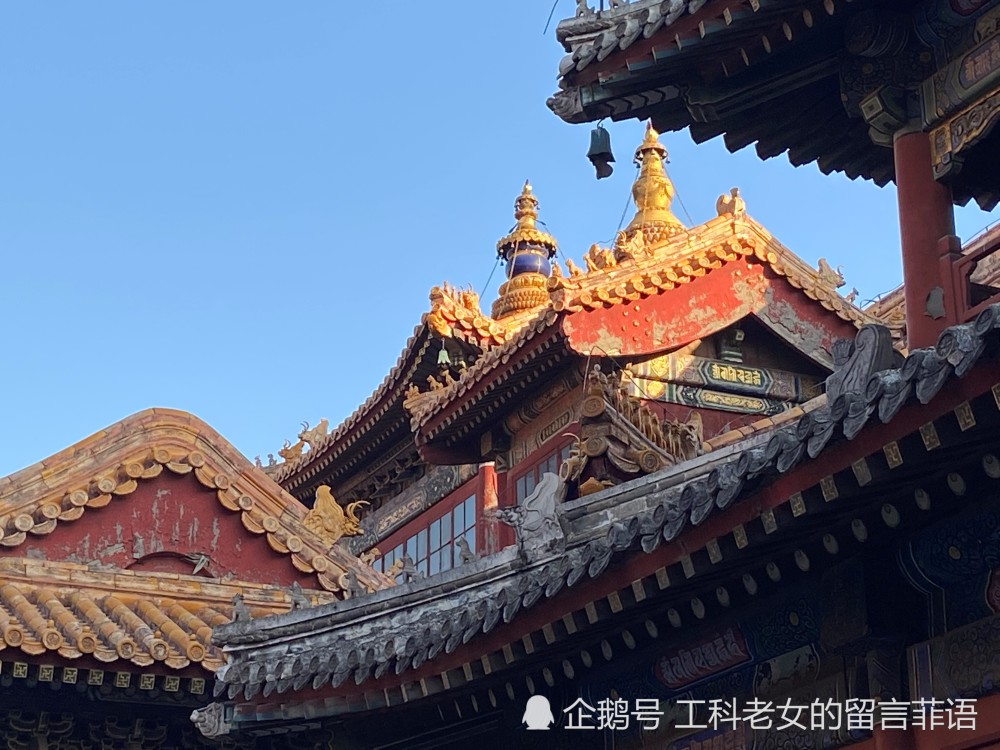 雍和宫|雍和宫之一缕夕阳照进佛堂