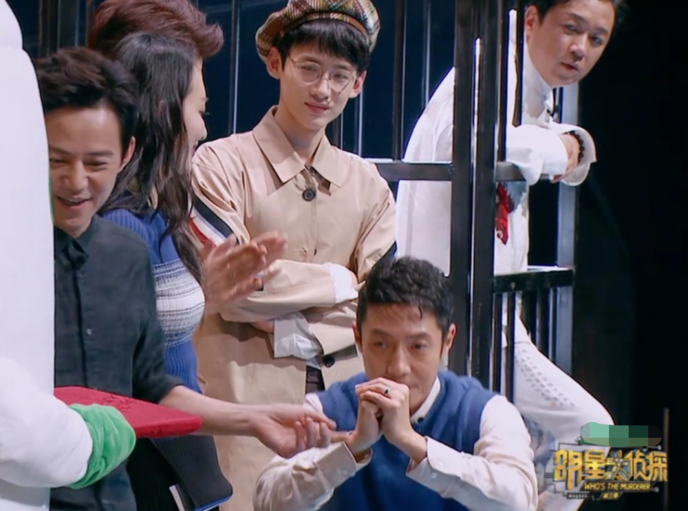 何炅曝《明侦6》现场气氛过于活泼,白敬亭回应:"我累了"_腾讯新闻