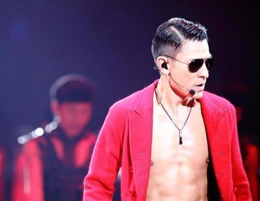 肌肉男排行_亚洲最强壮肌肉男排行榜!个个强壮不输欧美巨无霸!