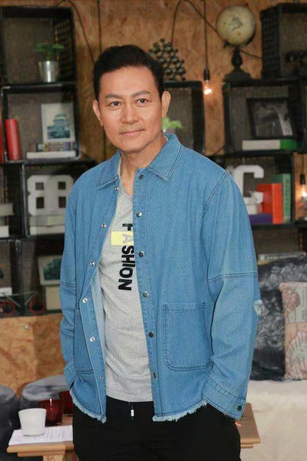 58岁曾伟权因肺癌去世,生前露面消瘦难掩憔悴,一生未婚未育