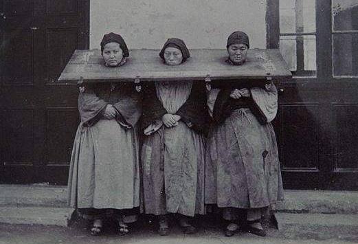 真实老照片:100多年前犯人长什么样?最后一位跪地表情惊慌!_腾讯新闻