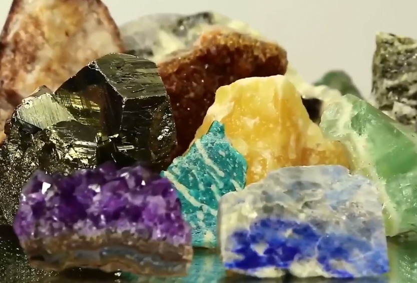 玉兔二号|月球上的一颗奇异斑点，令科学家迷惑至今，你知道是什么吗？