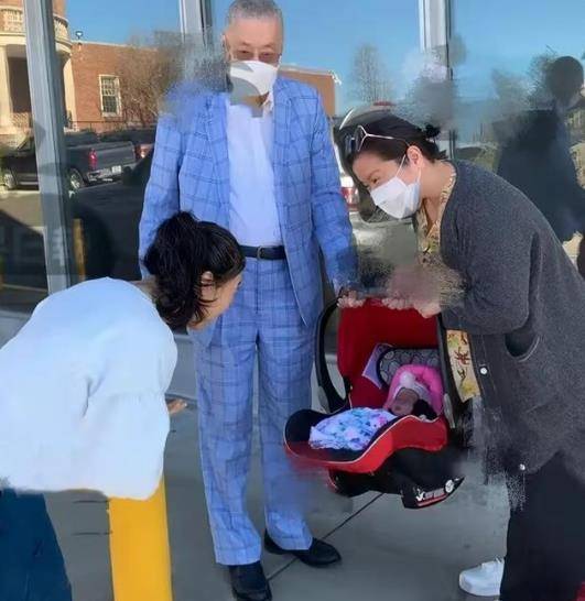 刘诗昆|81岁钢琴家刘诗昆当爸！44岁娇妻远赴美国产女，请两个保姆月花10万