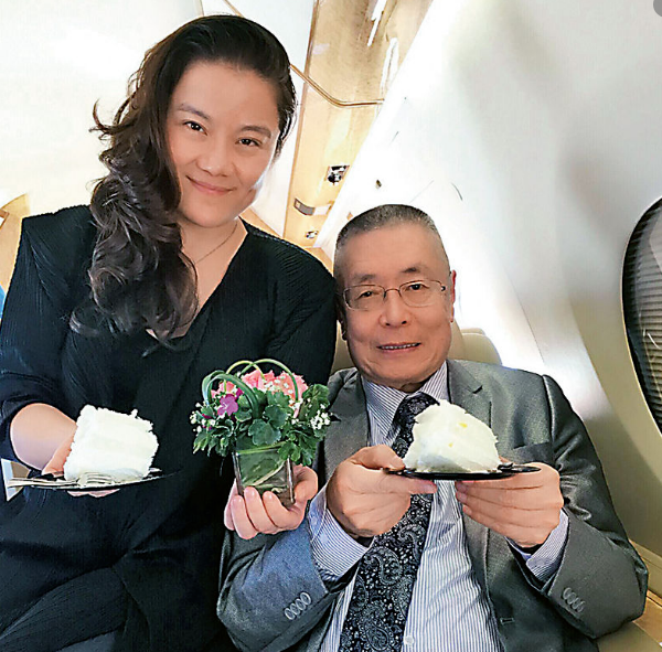 刘诗昆|81岁钢琴家刘诗昆当爸！44岁娇妻远赴美国产女，请两个保姆月花10万