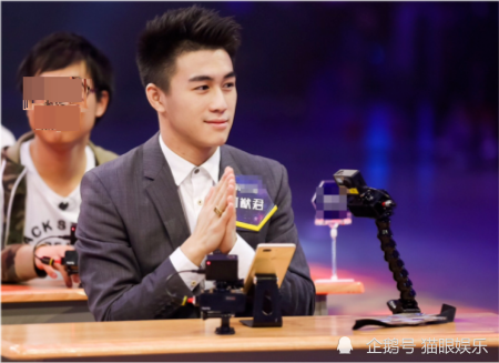 何超莲|赌王千金何超莲获名校硕士学位证，男友窦骁发文炫耀，网友：优秀