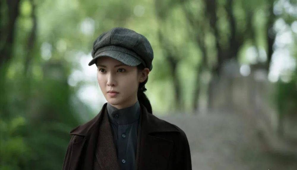 张继科|《隐秘而伟大》热播，金晨演技被称赞！与张继科约会遭调侃：就地拜把子吧！