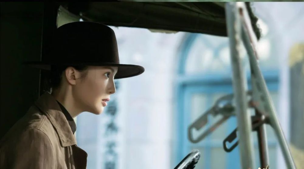 张继科|《隐秘而伟大》热播，金晨演技被称赞！与张继科约会遭调侃：就地拜把子吧！