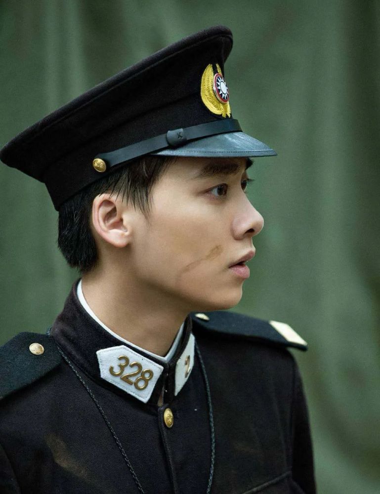 张继科|《隐秘而伟大》热播，金晨演技被称赞！与张继科约会遭调侃：就地拜把子吧！