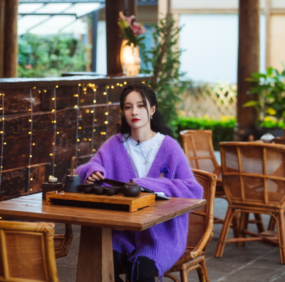 乘风破浪的姐姐|《姐姐》节目组搞事情？观众想看姐姐旅游，姐姐却要关起来排练？