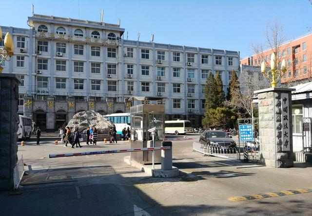 北京|为什么要去北京、上海上大学，一篇文章八个字给你说清