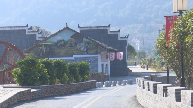 11月14日,县委副书记,县长胡军来到双林镇夏布文化旅游景区调研文旅